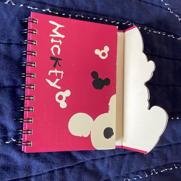 Mickey Autograph Mini Notebook - Red - Picture 3 of 15